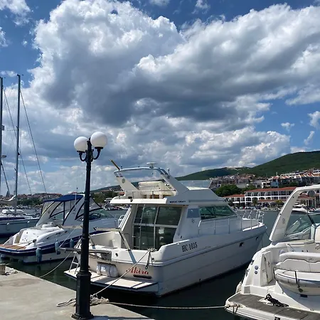 Horizon 8,1 'a' Apartment *