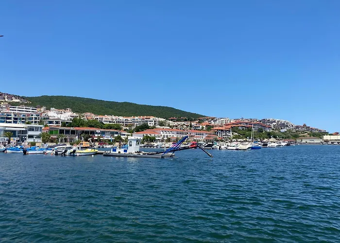 Horizon 8,1 'a' Свети Влас